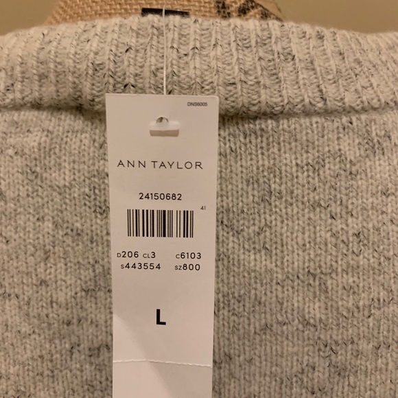 Sweater - Picture 3 of 5